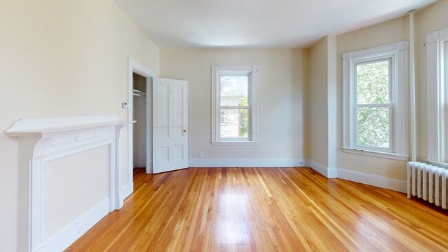Building Photo - 75 Saint Rose St