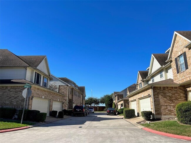 Building Photo - 7415 Hollister Rdg
