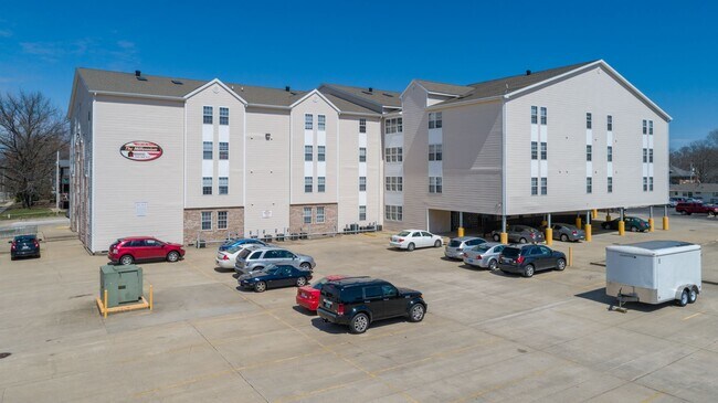 Building Photo - 1305 4th St