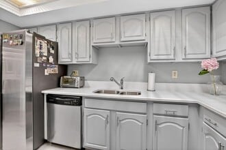 Building Photo - 7738 Lakeside Blvd