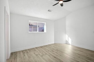Building Photo - 11615 Henley Dr
