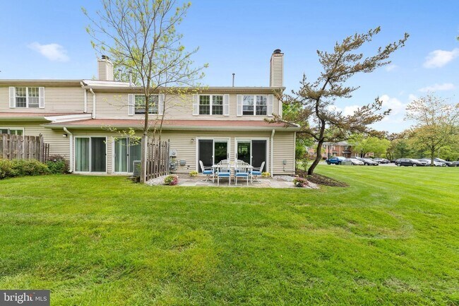 Building Photo - 41 Quince Ct