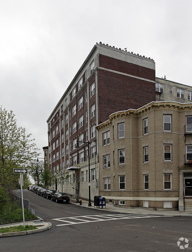 Foto del edificio - 1687 Commonwealth Ave