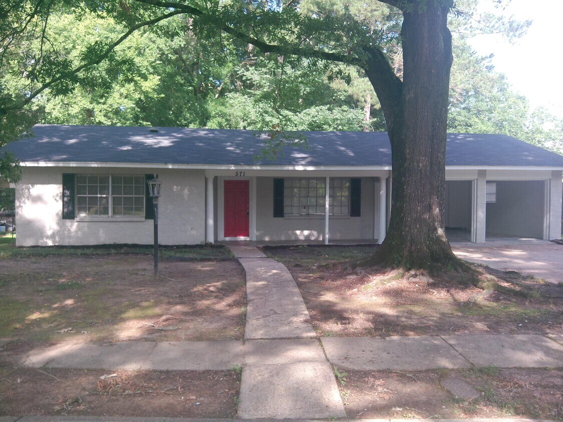 Primary Photo - 571 Heatherwood Dr