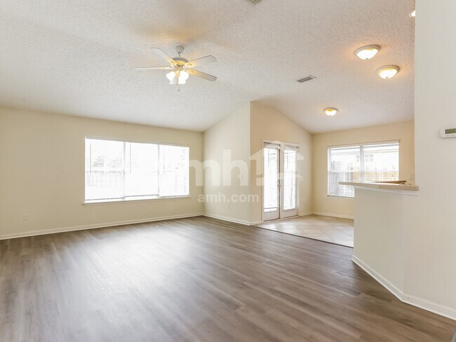 Foto del edificio - 96687 Commodore Point Dr