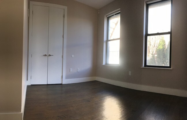 Building Photo - 109 Roebling St