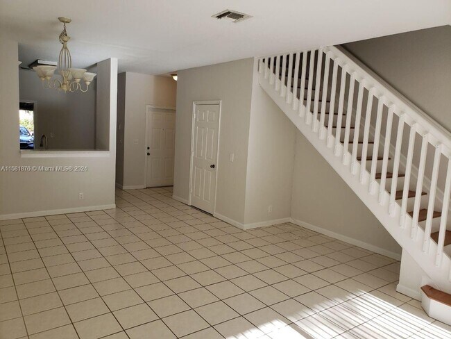 Foto del edificio - 4066 Timber Cove Ln