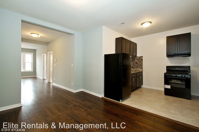 Building Photo - 7210 S Perry Ave