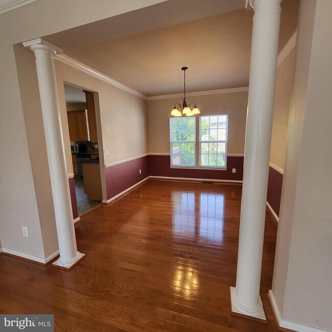 Building Photo - 7871 Cranford Farm Cir
