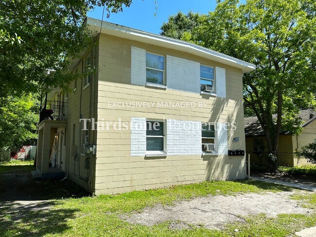 Building Photo - 1245 W 30th St