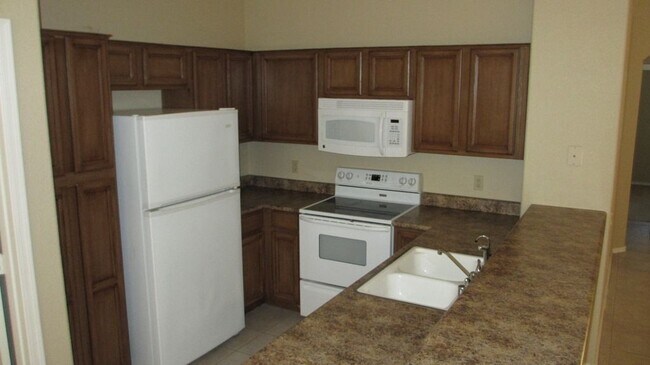 Foto del edificio - 2471 W Hemlock Way