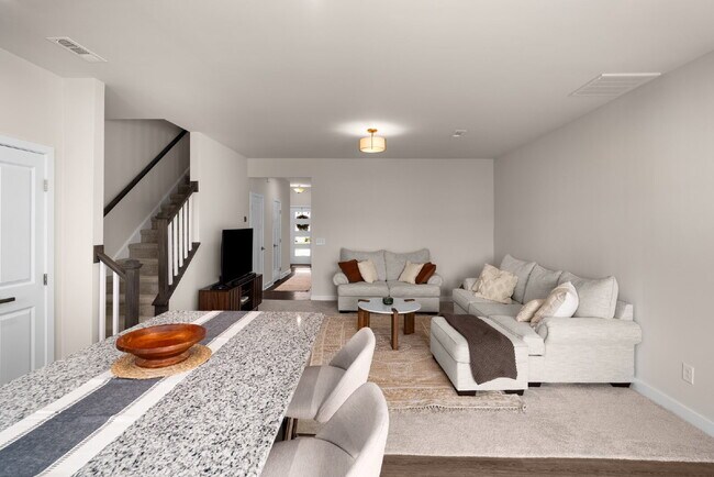 Foto del edificio - 1121 Riverbrook Dr