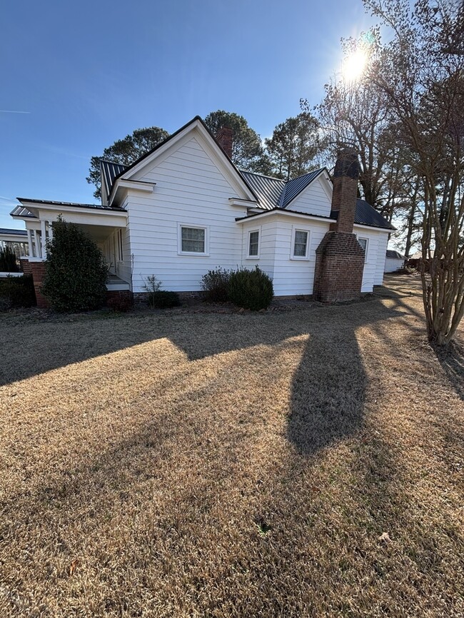 Foto del edificio - 2115 Galilee Rd