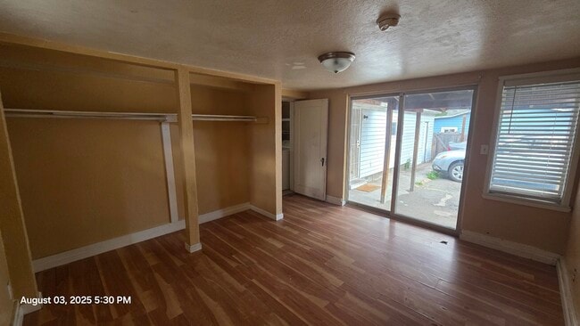 Building Photo - 557 S Weed Blvd