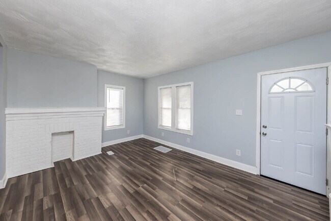 Foto del edificio - 2-Bedroom Home with Flexible Bonus Room Near Downtown Columbus