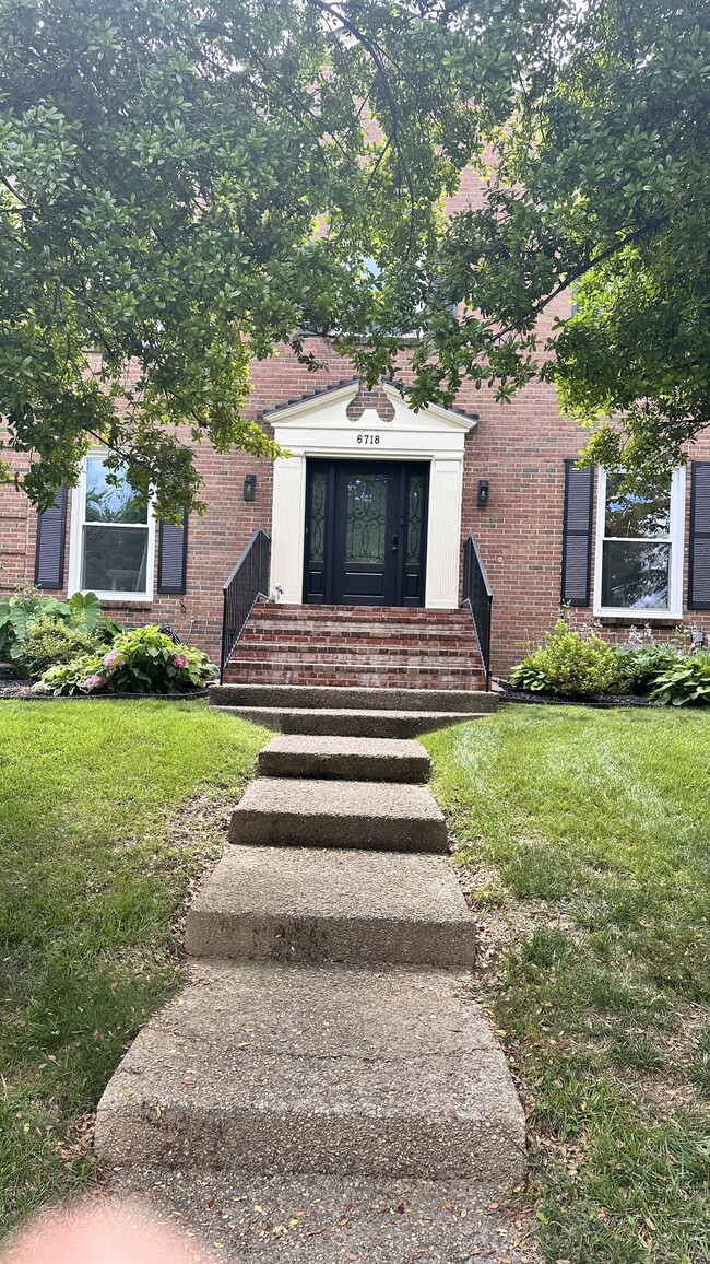 Building Photo - 6718 Deep Creek Dr