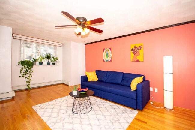 Foto del edificio - 243 Princeton St