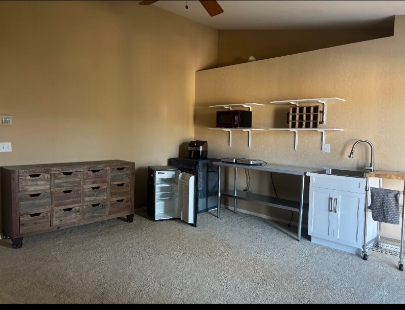 Foto principal - 16840 Bell Ave