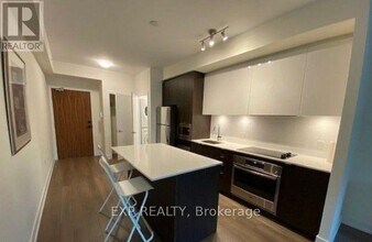 Building Photo - 8 Ann St