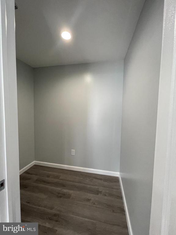Building Photo - 3220 Delsea Dr
