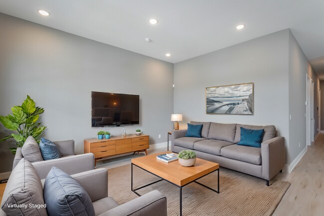 Foto del edificio - Modern 4 Bedroom Home in Southside