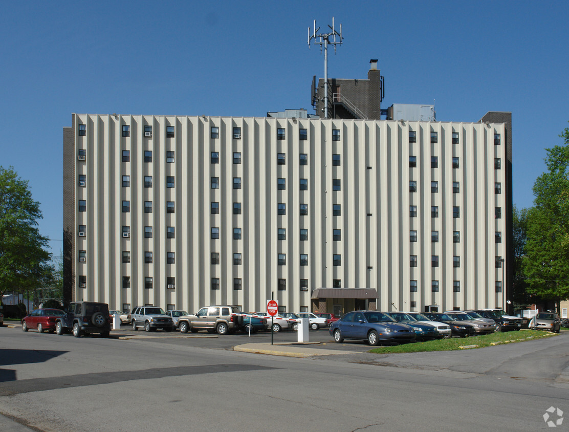 Primary Photo - Henry E. Meyer Towers