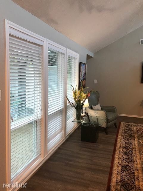 Building Photo - 2 br, 2 bath Townhome - Post Oak Forest