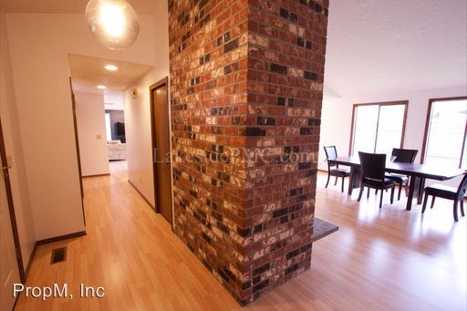 Building Photo - 29146 SW Courtside Dr