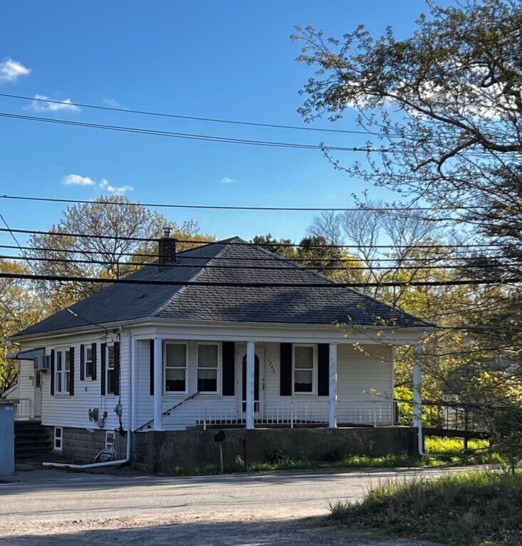 1745 Eagleville Rd, Tiverton, RI 02878 House Rental in Tiverton, RI