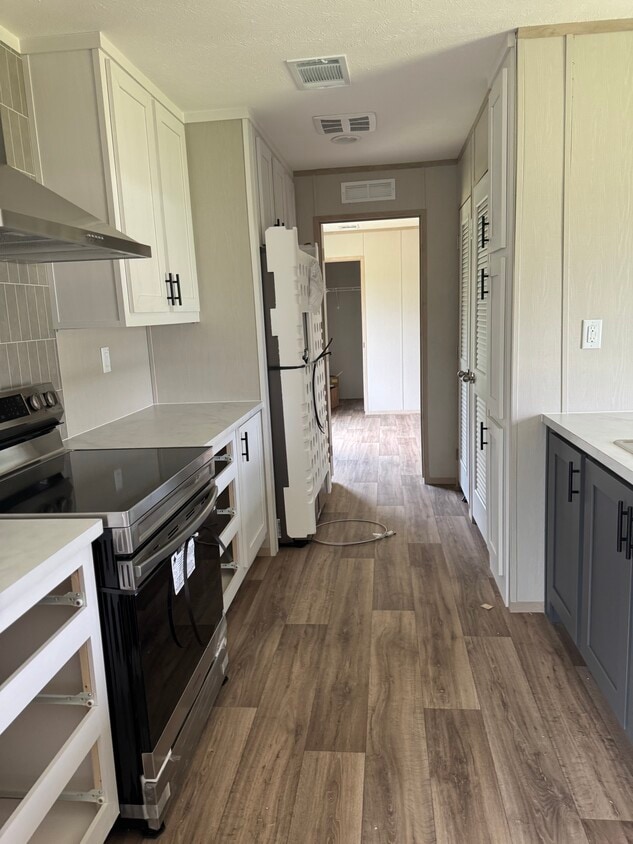 Foto del edificio - 703 House St