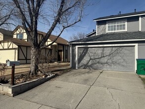 Building Photo - 1675 Round Mountain Cir