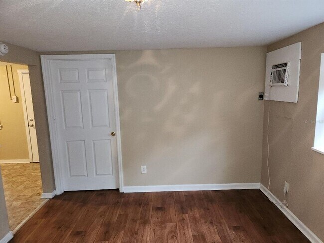 Foto del edificio - 2135 8th Ave N