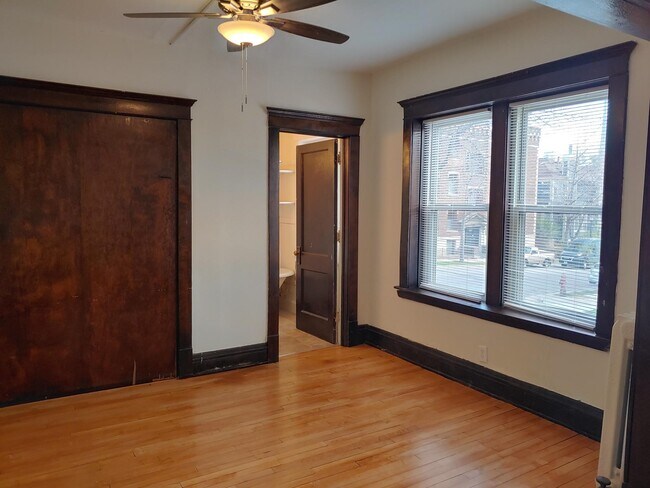 Foto del edificio - 901-909 Summit Ave S