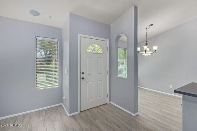 Foto del edificio - 983 E Palomino Way