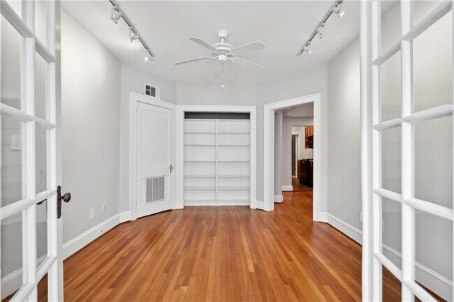 Foto del edificio - 272 14th St NE