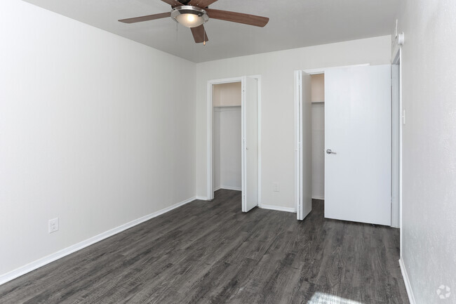 3BR, 2BA - C1 - 1117SF - The Alista Apartments