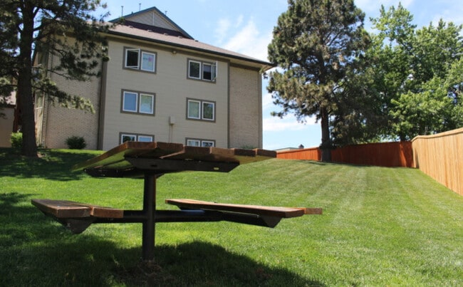 Building Photo - Maplewood Apartments