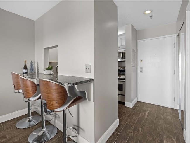 Foto del edificio - 133 Commander Shea Blvd