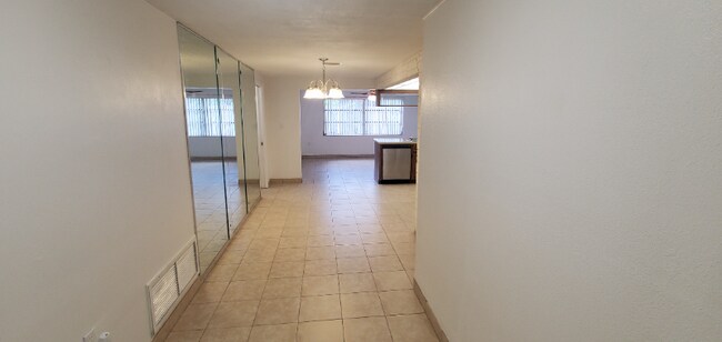 Building Photo - 7241 Rosarian Dr