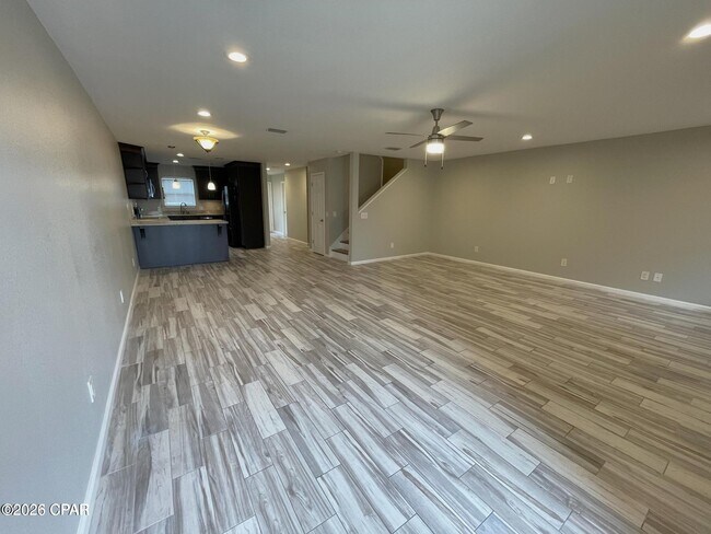 Building Photo - 1209 Capri Dr