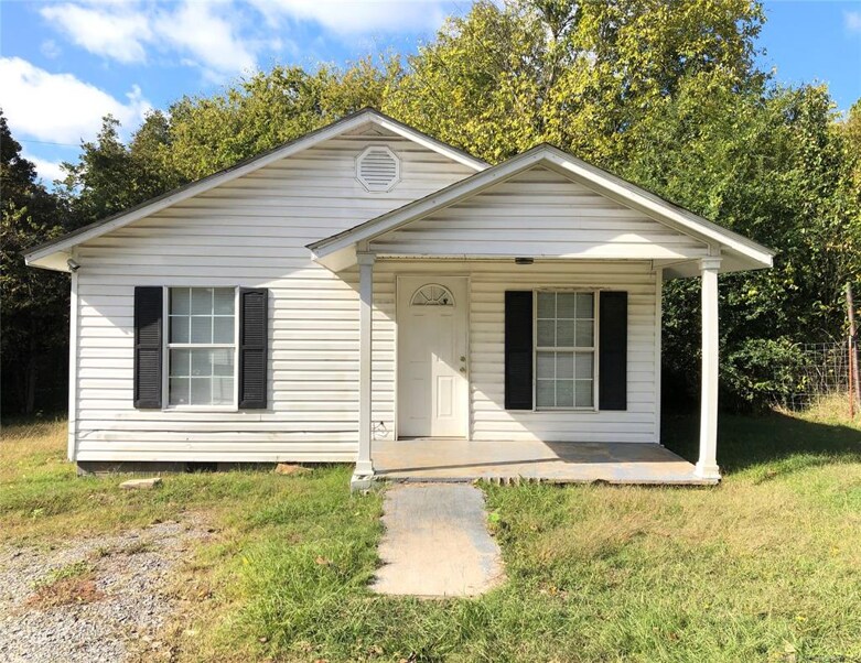 909 N Saddler St, Poteau, OK 74953 House Rental in Poteau, OK