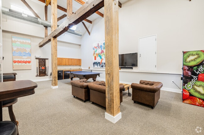 Club Room - Lava Lofts