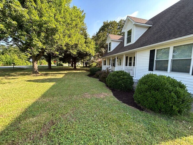 Building Photo - Welcome to your dream retreat! Nestled on ...