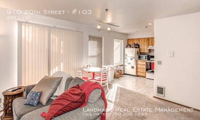 Building Photo - PRELEASE NOW! 910 20th St.