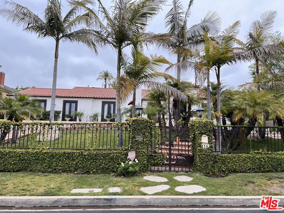 Foto principal - 114 S Layton Dr