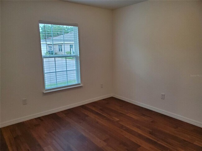 Building Photo - 1992 NE 17th Pl