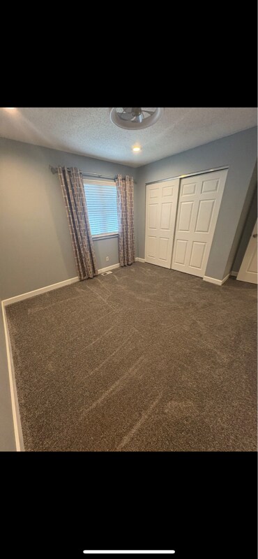 Foto del edificio - 86 Edward Dr