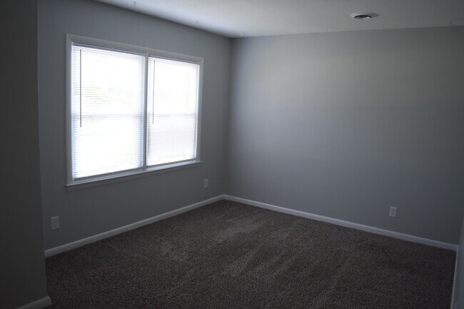 Building Photo - 5009 Richardson Dr