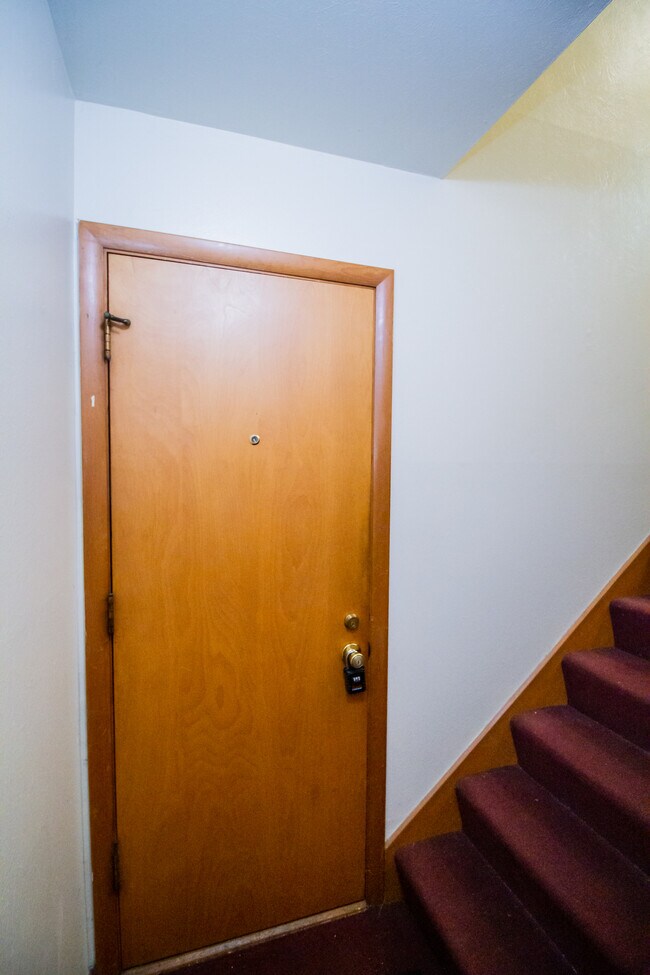 Foto del edificio - 3048 Carskaddon Ave