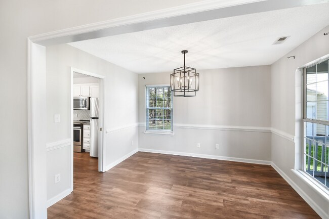 Foto del edificio - 101 Bracken Trail Cir